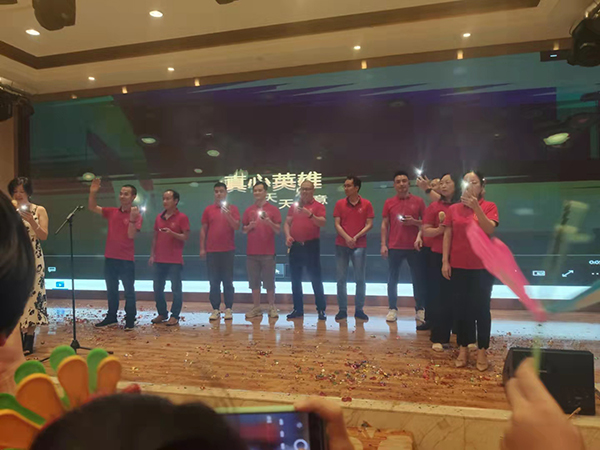 肖特基二极管麻豆精品免费视频